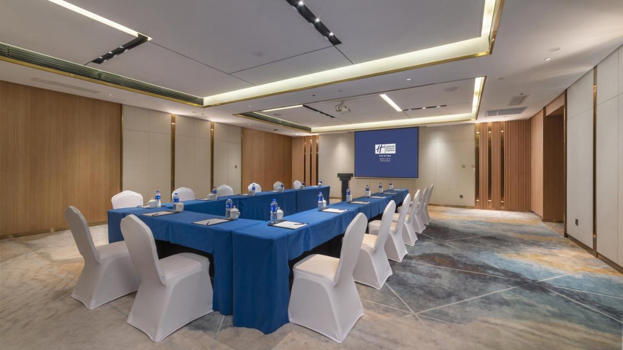 Holiday Inn Express Qiliping By Ihg Эмэйшань Экстерьер фото